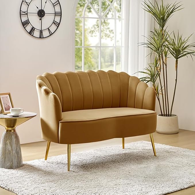 Velvet Upholstered Loveseat Sofa with Gold Metal Legs Modern Comfy Small Love Seat with Flower Shaped Back 2-Seater Sofa Accent Couch for Living Bedroom Leisure Areas Golden
