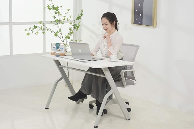 ApexDesk 47 Computer Desk Modern Simple Style Desk for Home Office Study Student Writing Desk - White