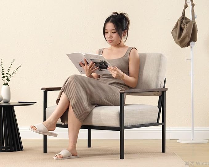 Mid Century Modern Beige Accent Chair Set of 1 Comfy Armchair with Black Metal Frame Soft Linen Fabric Upholstered Armchairs Living Room Chairs Lounge Chair Reading Chair for Bedroom/Office