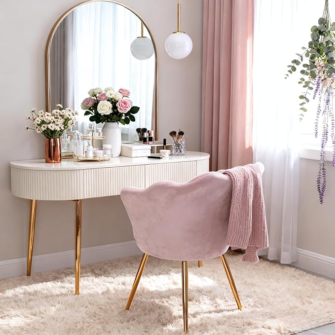 chairus Light Pink Makeup Vanity Chair with Back Modern Velvet Upholstered Small Accent Chair with Gold Metal Legs Cute Shell Shaped Vanity Stool Desk Chair for Living Room Bedroom Dressing Room