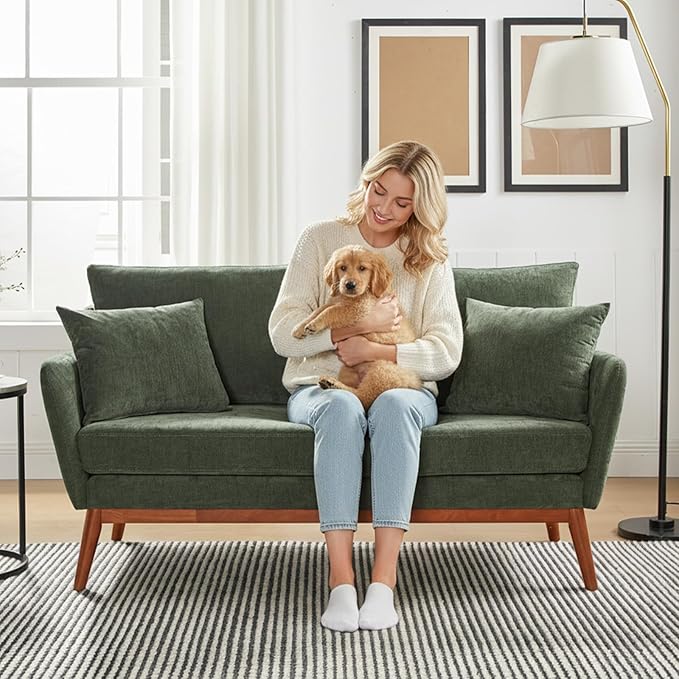 VINGLI 63.5 W Comfortable Small Upholstery Love Seat Couch with Soild Wood Frame 2 Seater Mid Century Linen Fabric Loveseat Sofa Mini Couch with Two Pillows for Small Spaces Bedroom Green