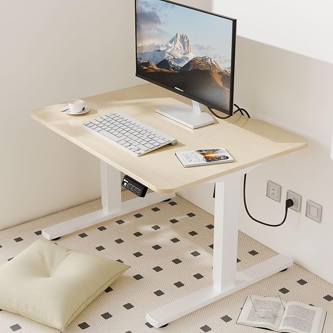 ERGOMAKER Low Height Adjustable Desk with Lockable Wheels Lifts 18.9-29.5 31.5 x 23.6 Electric Small Standing Desk with Splice Board for Home Office &amp Short People(White Frame Gold Oak Desk