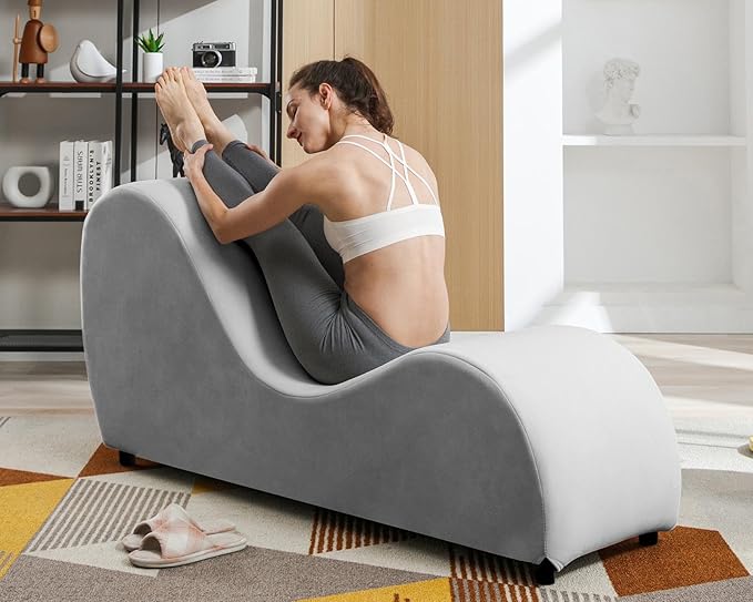 Mjkone 60.6 W Yoga Sofa Chaise Lounge Chair for Adults Office Yoga Stretching Curved Velvet Yogas Chaise Couch Indoor for Living Room Relaxing Lounges Chair for Apartment Exercising Light Grey