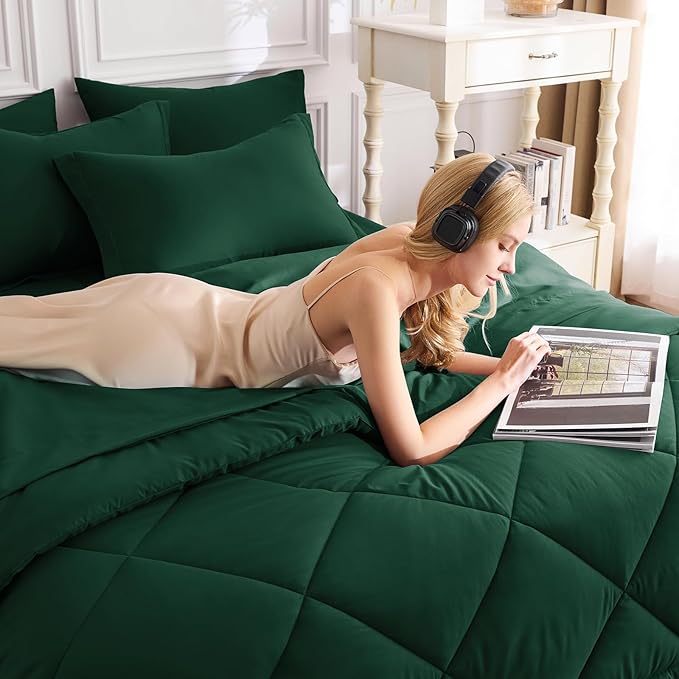 CozyLux Oversized Queen Comforter Set Emerald Green 7 Pieces Bed in a Bag Comforter Set with Sheets All Season Bedding Set with Down Alternative Comforter Sheets Pillowcases &amp Shams