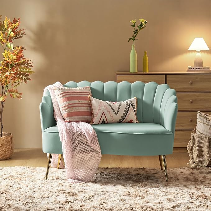 Velvet Upholstered Loveseat Sofa with Gold Metal Legs Modern Comfy Small Love Seat with Flower Shaped Back 2-Seater Sofa Accent Couch for Living Bedroom Leisure Areas