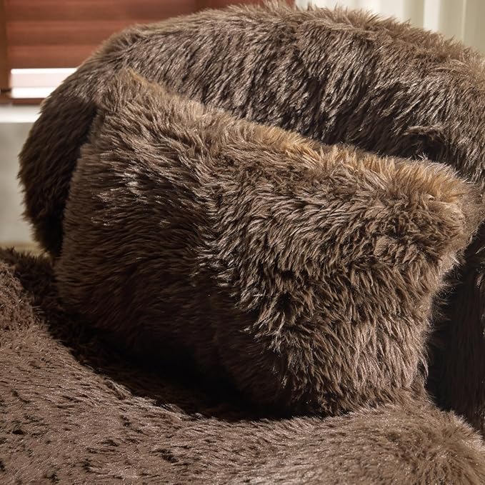VINGLI 25.6 Extra Wide Nursery 115° Armless Rocking Chair Curved Cute Cross-Legged Glider Chair with Pillow &amp Solid Wood Nursing Chair for Bedroom Living Room Fluffy Fleece Chocolate