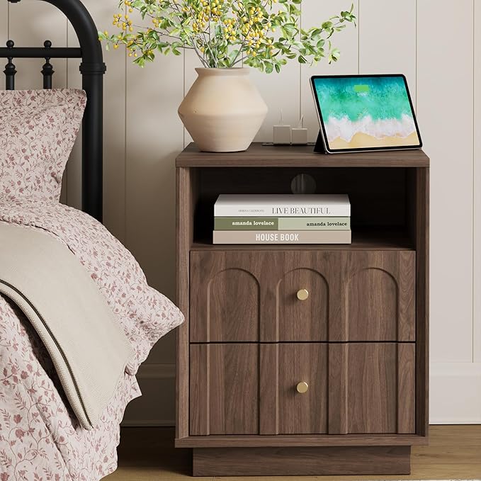 Nightstand with Charging Station Mid Century Modern Nightstand with Arched Design Minimalist End Table with Wood Grain Texture Bedside Table for Bedroom Living Room Sofa Office Walnut