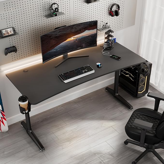 EUREKA ERGONOMIC Gaming Desk 60 inch Computer Desk with Full Mouse Pad Large Gaming Table for 3 MonitorsUSB Handle Rack Cup Holder Headphone Hook Carbon Fiber Black
