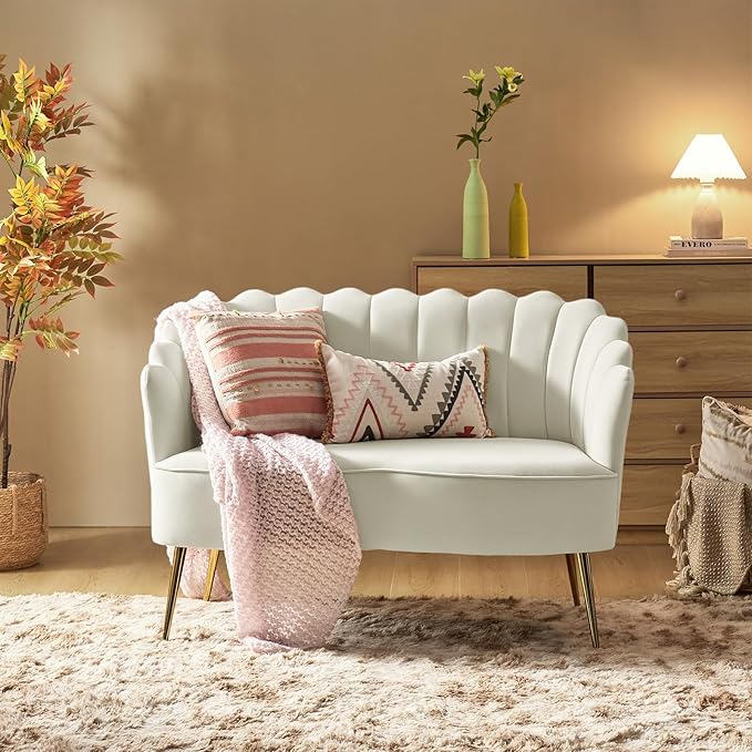 Velvet Upholstered Loveseat Sofa with Gold Metal Legs Modern Comfy Small Love Seat with Flower Shaped Back 2-Seater Sofa Accent Couch for Living Bedroom Leisure Areas