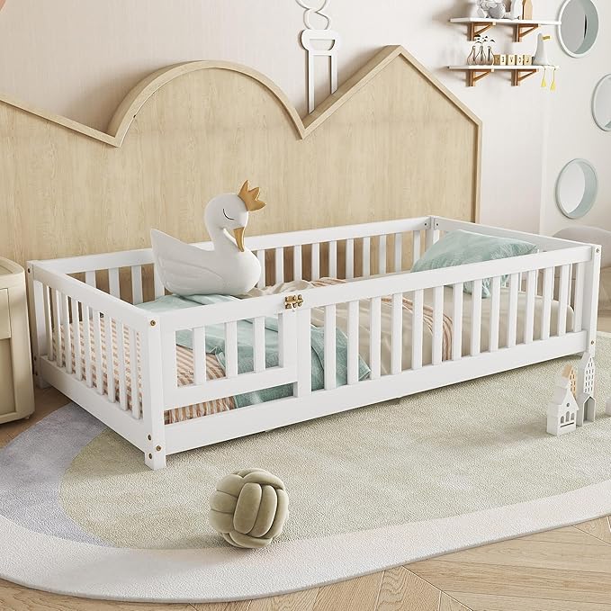 Twin Floor Bed with Slats Fence and Door Twin Size Montessori Floor Bed for Kids Girls Boys Easy Assemble Montessori Bed Frame(Twin White)