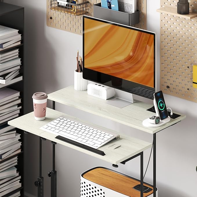 HOMCOM Height Adjustable Standing Desk with Power Outlets Stand Up Desk with Tiltable Tabletop Lockable Wheels Bottom Shelf Rolling Workstation for Home Office Oak