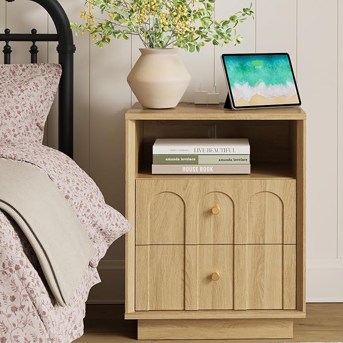 Nightstand with Charging Station Mid Century Modern Nightstand with Arched Design Boho End Table with Wood Grain Texture Bedside Table for Bedroom Living Room Sofa Office Oak