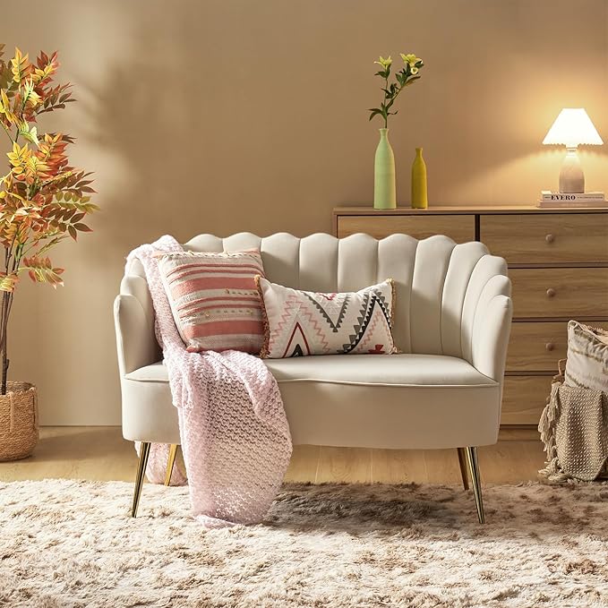 Velvet Upholstered Loveseat Sofa with Gold Metal Legs Modern Comfy Small Love Seat with Flower Shaped Back 2-Seater Sofa Accent Couch for Living Bedroom Leisure Areas