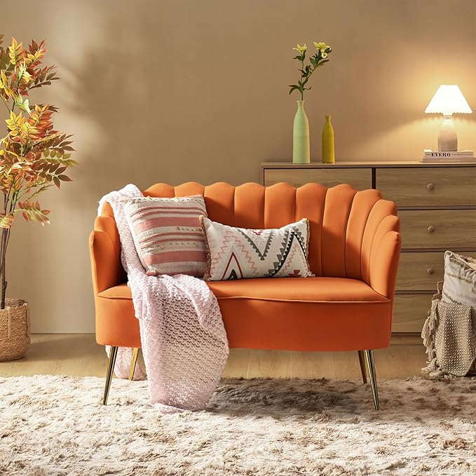 Velvet Upholstered Loveseat Sofa with Gold Metal Legs Modern Comfy Small Love Seat with Flower Shaped Back 2-Seater Sofa Accent Couch for Living Bedroom Leisure Areas